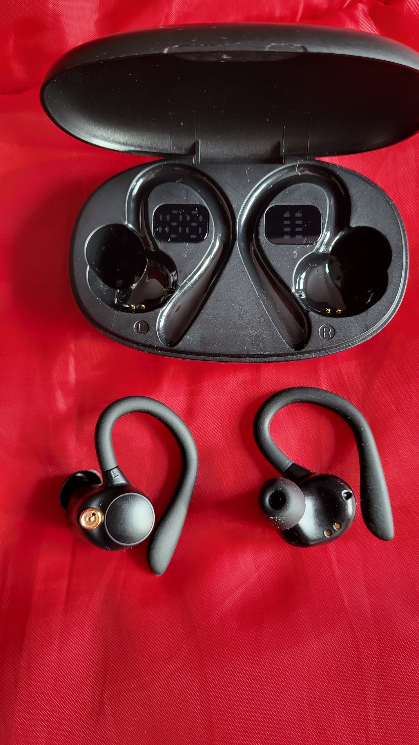 Waterproof Bluetooth 5.2 Earbuds – Wireless Headphones with Noise Reduction